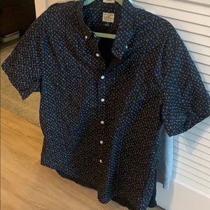 ✨Men’s J Crew blue patterned button down